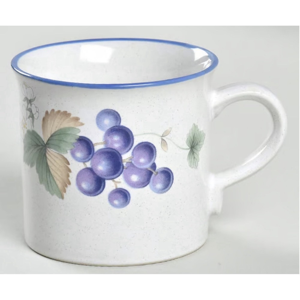 Savoir Vivre Luscious Mugs Coffee Tea Cups Grapes Cherries Thailand